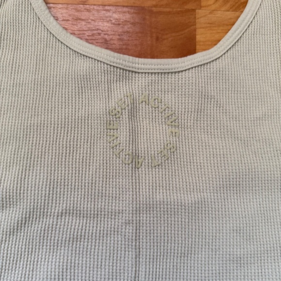 SET Active Tank - Picture 3 of 4